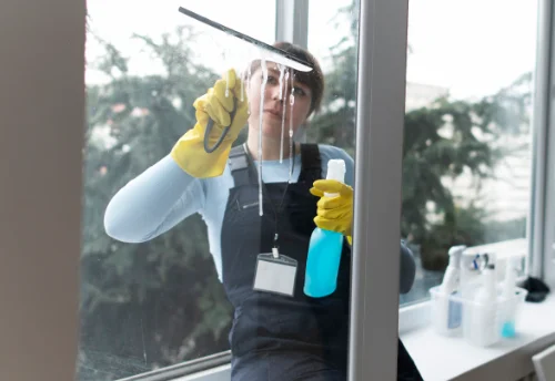 Nettoyage de vitres intérieures et extérieures à Gimeux
